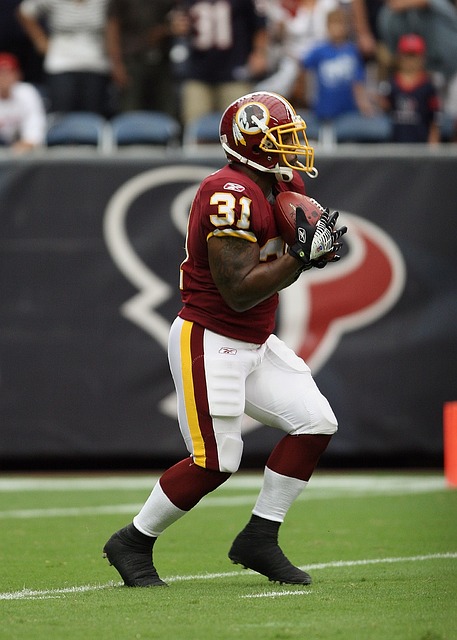 篮球篮网球员连续三场命中关键投篮